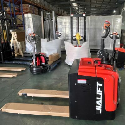 XE NÂNG TAY ĐIỆN ĐỨNG LÁI SL30GA