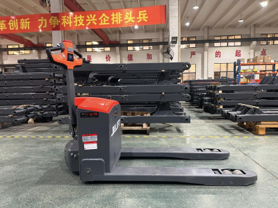 XE NÂNG TAY ĐIỆN 3 TẤN CBD30-C