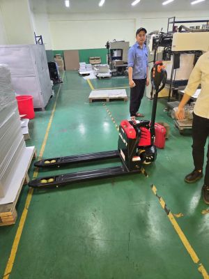 XE NÂNG TAY ĐIỆN 1.5 TẤN SL15L3