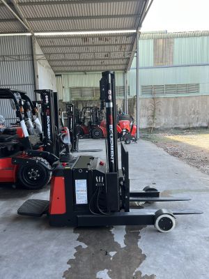 XE NÂNG REACH TRUCK ĐỨNG LÁI CQE12/15R