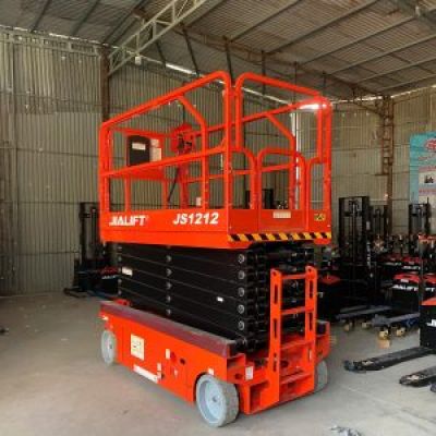 XE NÂNG NGƯỜI JS0607/JS0812/JS1212E