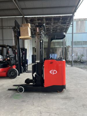 XE NÂNG REACH TRUCK ĐỨNG LÁI 1.5 TẤN CQD15S