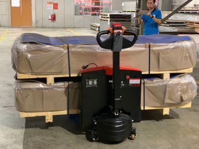 XE NÂNG TAY ĐIỆN 3 TẤN CBD30-C