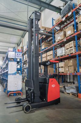 XE NÂNG ĐIỆN REACH TRUCK CQD25RV(F)