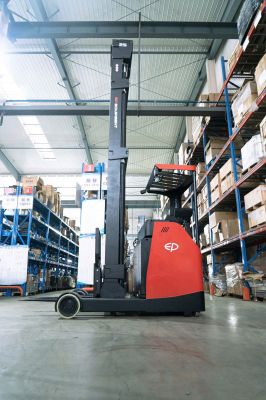 XE NÂNG ĐIỆN REACH TRUCK CQD25RV(F)