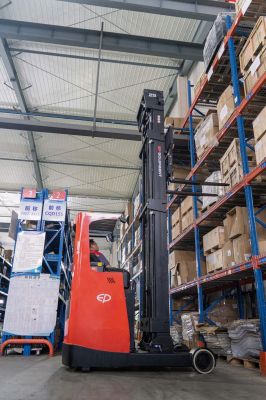 XE NÂNG ĐIỆN REACH TRUCK CQD25RV(F)