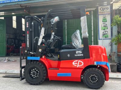 XE NÂNG ĐIỆN 2.5 TẤN LITHIUM EFL252 
