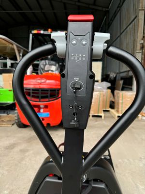 XE NÂNG TAY ĐIỆN 2 TẤN EPT20-EZ