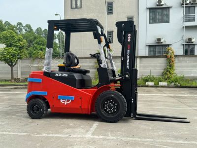 XE NÂNG ĐIỆN 2.5 TẤN LITHIUM EFX2-251