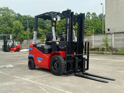 XE NÂNG ĐIỆN 2.5 TẤN LITHIUM EFX2-251