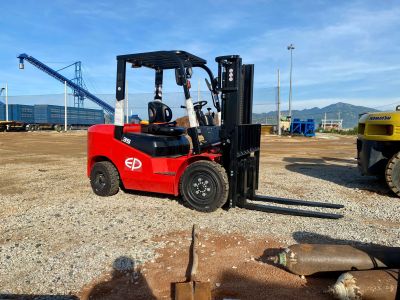 XE NÂNG DẦU 3.5 TẤN CPCD35T3/H3