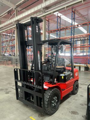 XE NÂNG ĐIỆN 3 TẤN EFXZ301