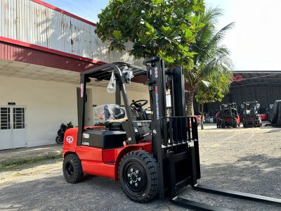 XE NÂNG ĐIỆN 3 TẤN EFXZ301