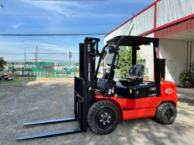 XE NÂNG ĐIỆN 3 TẤN EFXZ301