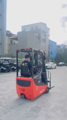 XE NÂNG ĐIỆN NGỒI LÁI 1.5 TẤN 3 BÁNH