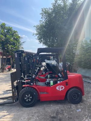 XE NÂNG DẦU 3 TẤN CPCD30T3/H3